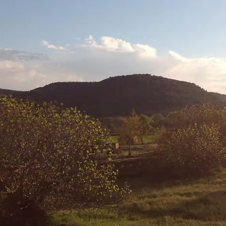 Bahceli Hotel *