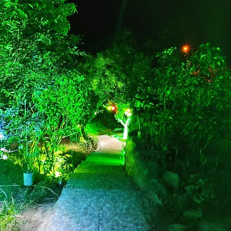 Bahceli Hotel
